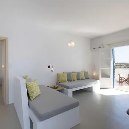 Kouros Village Otel 3*