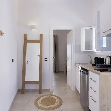 Otel Kouros Village