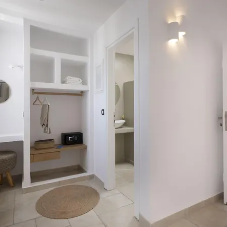 Kouros Village Otel 3*