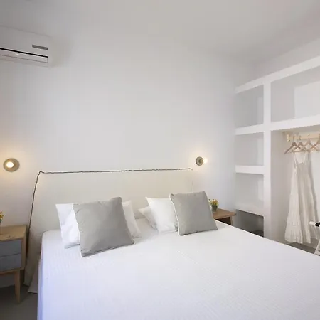 Kouros Village Otel 3*