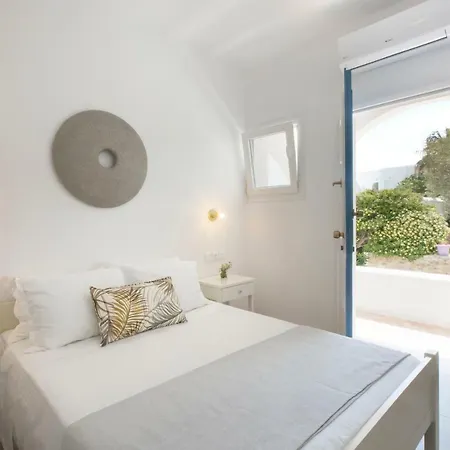 Otel Kouros Village