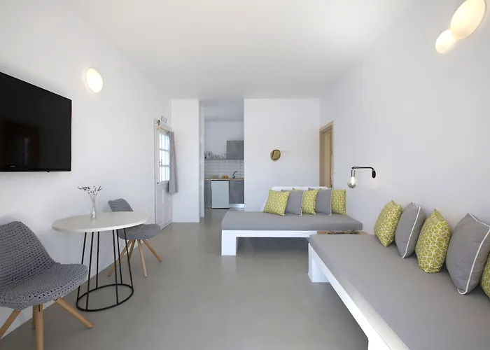 Kouros Village Hotel 3*